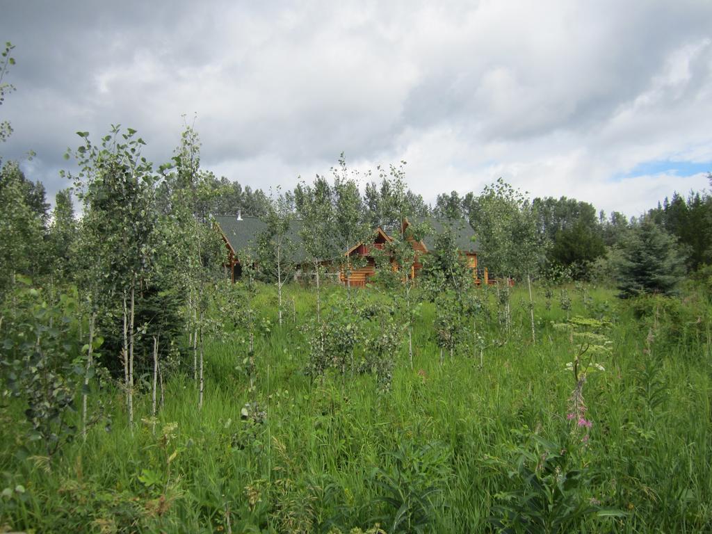 Ldr Lodge - Last Dollar Ranch Smithers Exterior foto