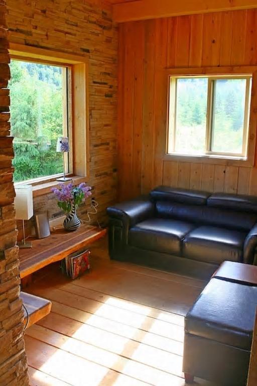 Ldr Lodge - Last Dollar Ranch Smithers Exterior foto